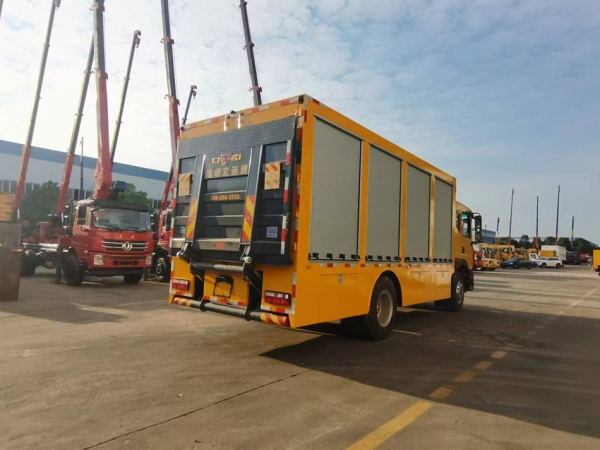 东风D9 装备车