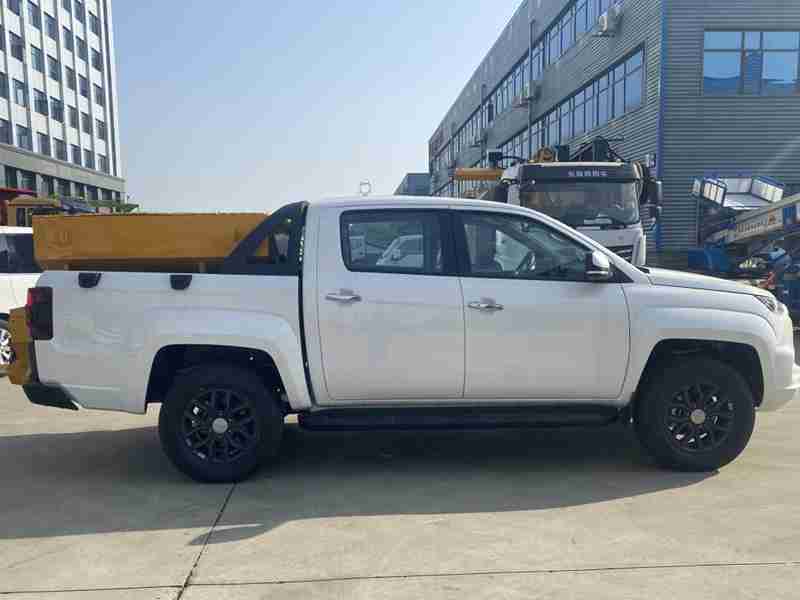 江铃皮卡除雪车